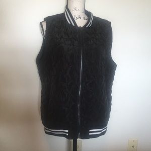 Kensie Black Vest Size XL